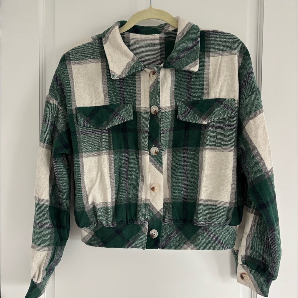 Women's Green Plaid Button-Front Shacket